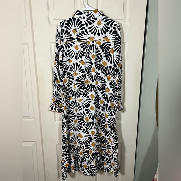 Black & Ivory Abstract Floral Split V Neck Midi Dress - Picture 6 of 8